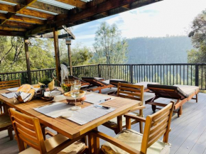 4 Acre Lakehouse with Huge Deck